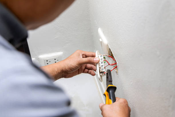 Best Local Electrician Companies  in Medford, MA